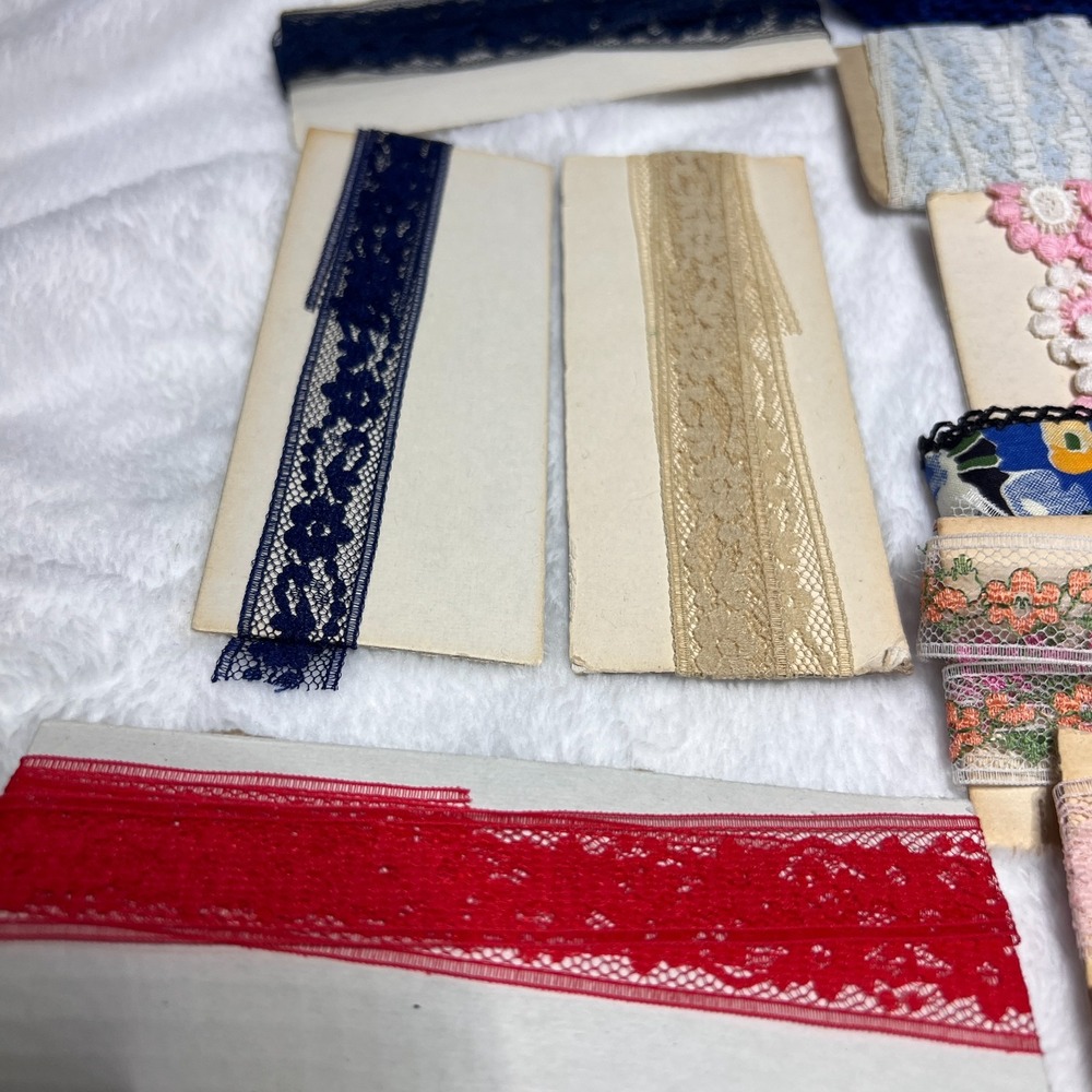 Bulk Lot of Vintage Lace Edging Ribbons Grannycore Sewing Crafting Lace Trim - Picture 15 of 16
